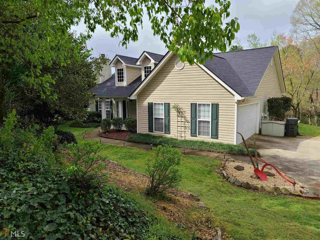 247 Bridgewater Dr - Photo 1