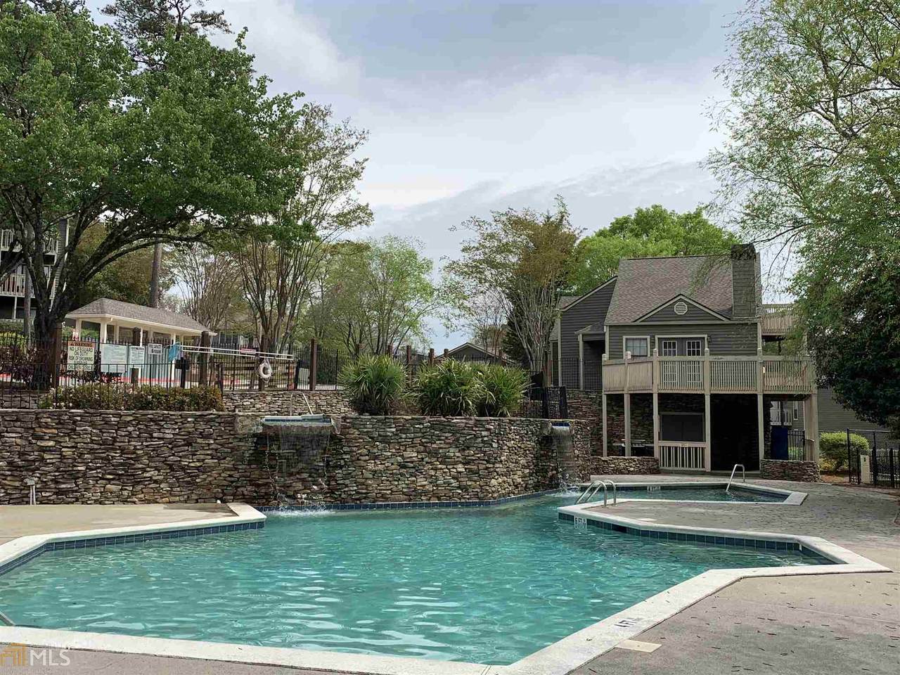 2800 Vinings Central Dr - Photo 1