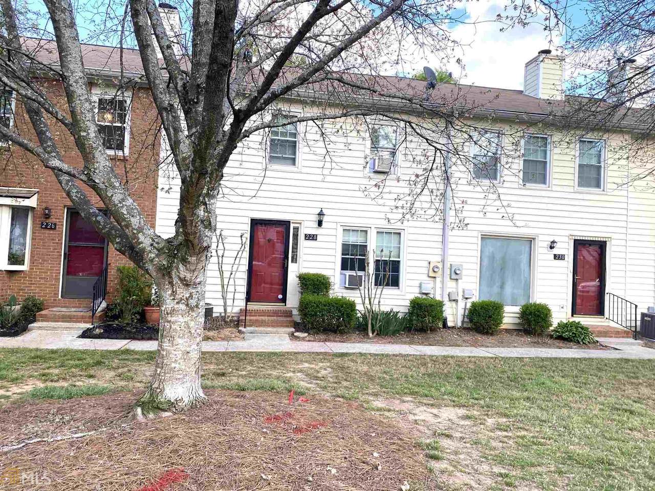 228 High Creek Dr - Photo 1