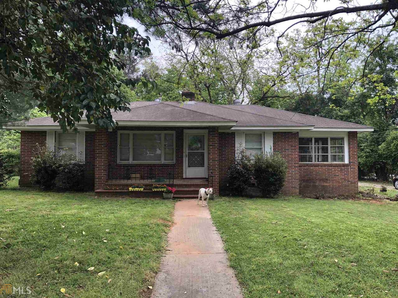 107 Pecan St - Photo 1