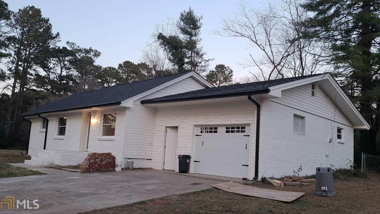 4056 Dallas Acworth Hwy - Photo 1