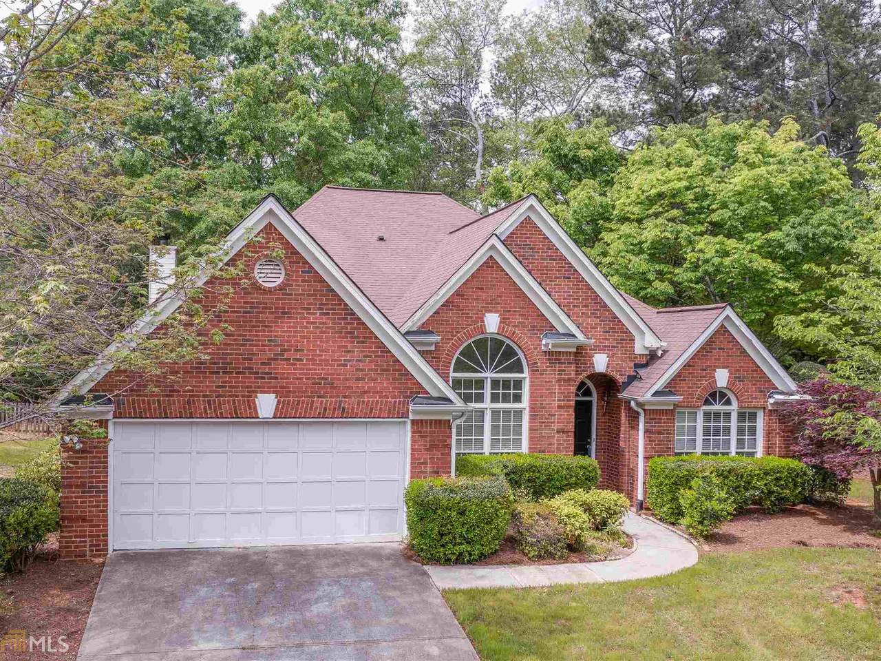 235 Providence Oaks Cir - Photo 1