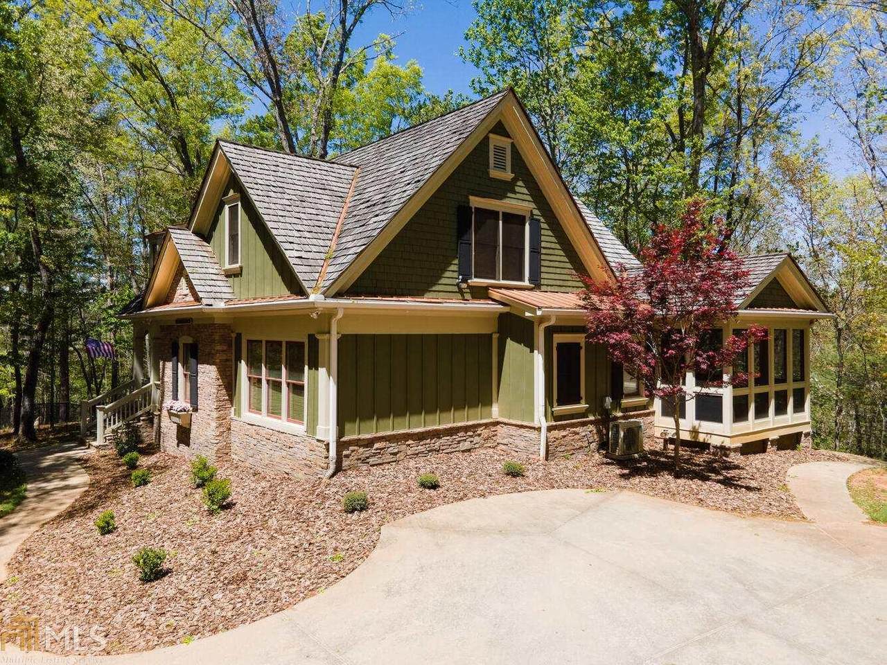 33 Crestwood Trl - Photo 1