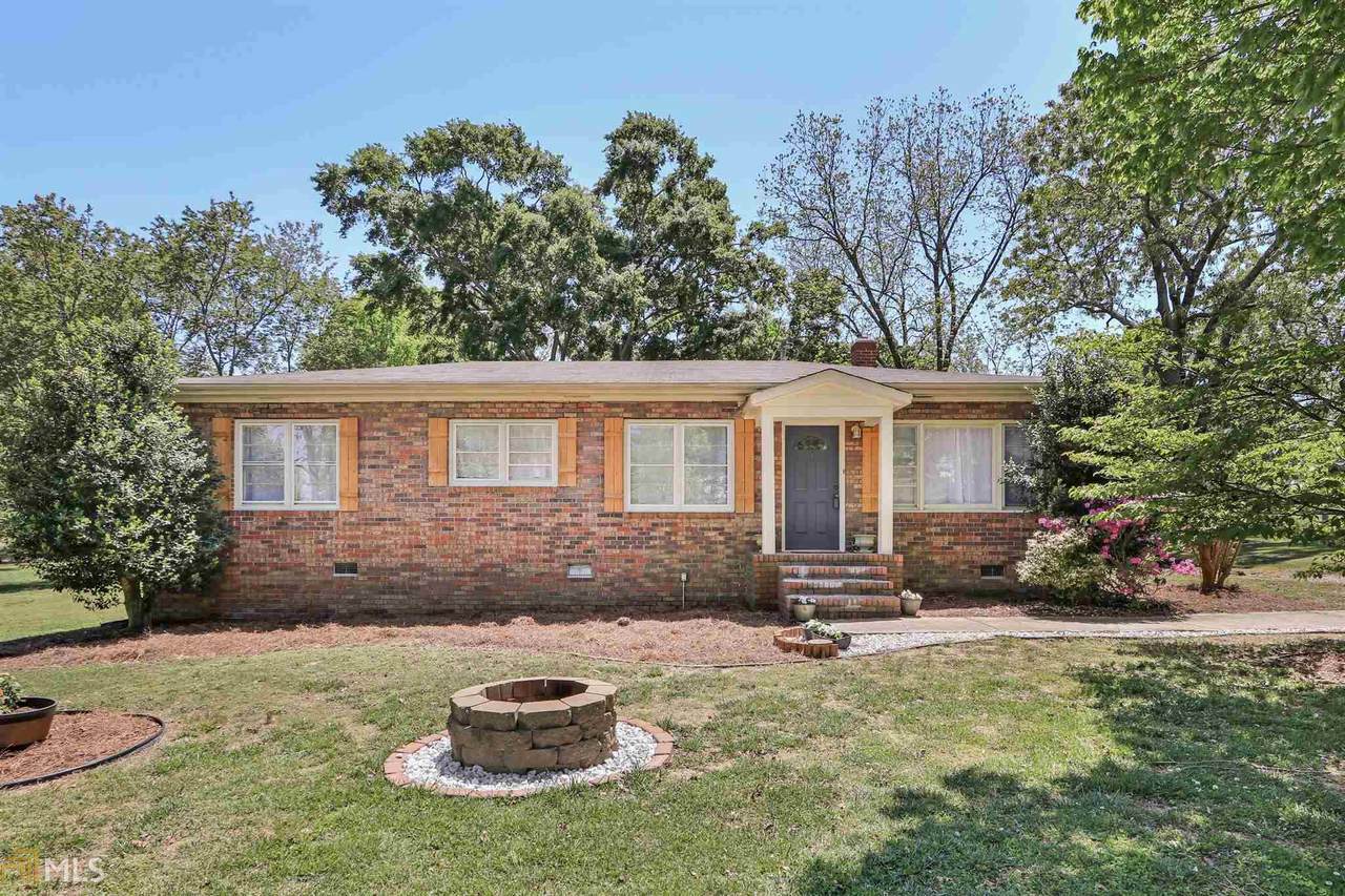 138 Lakeshore - Photo 1