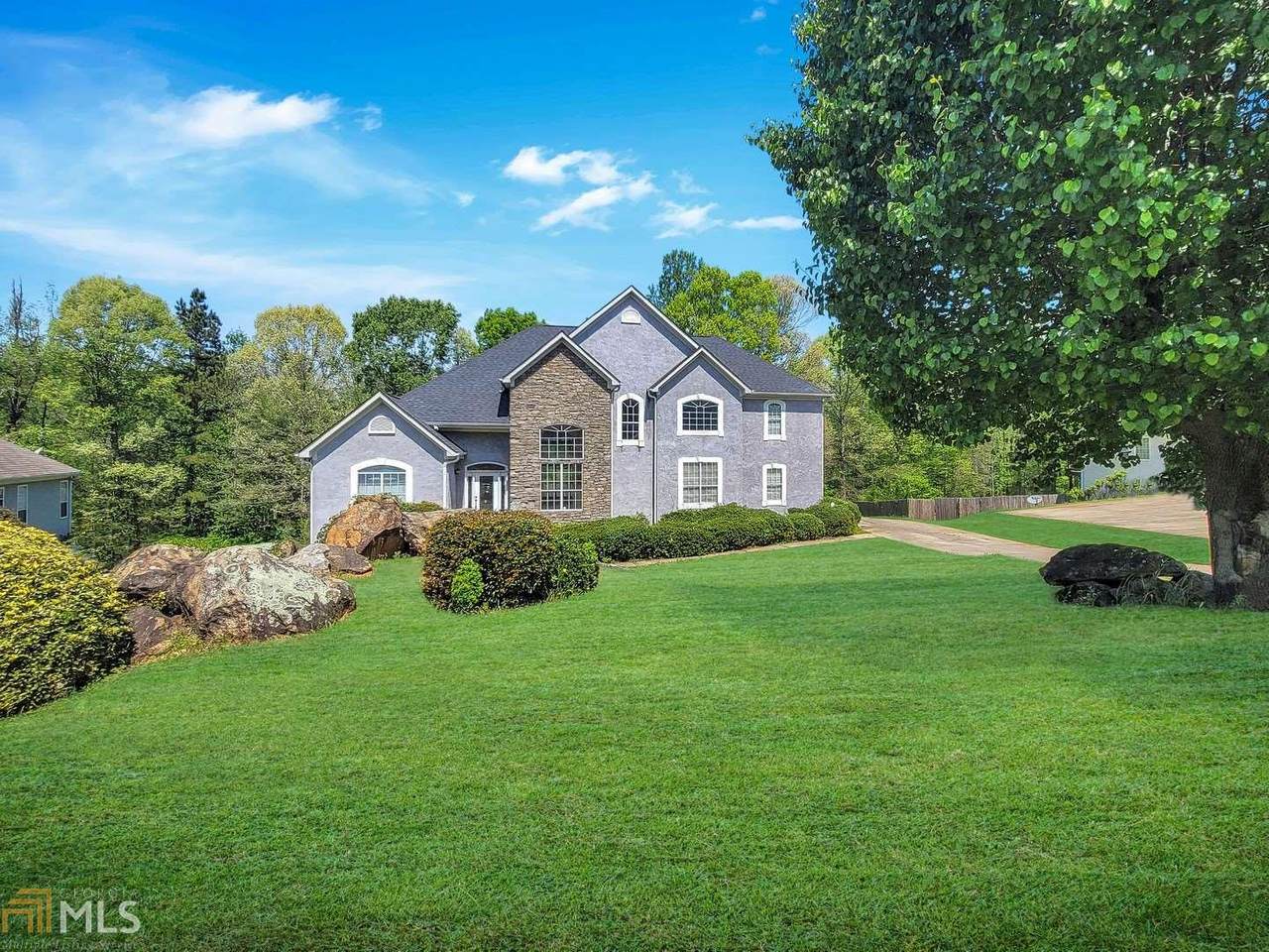 809 Deerwood Dr - Photo 1