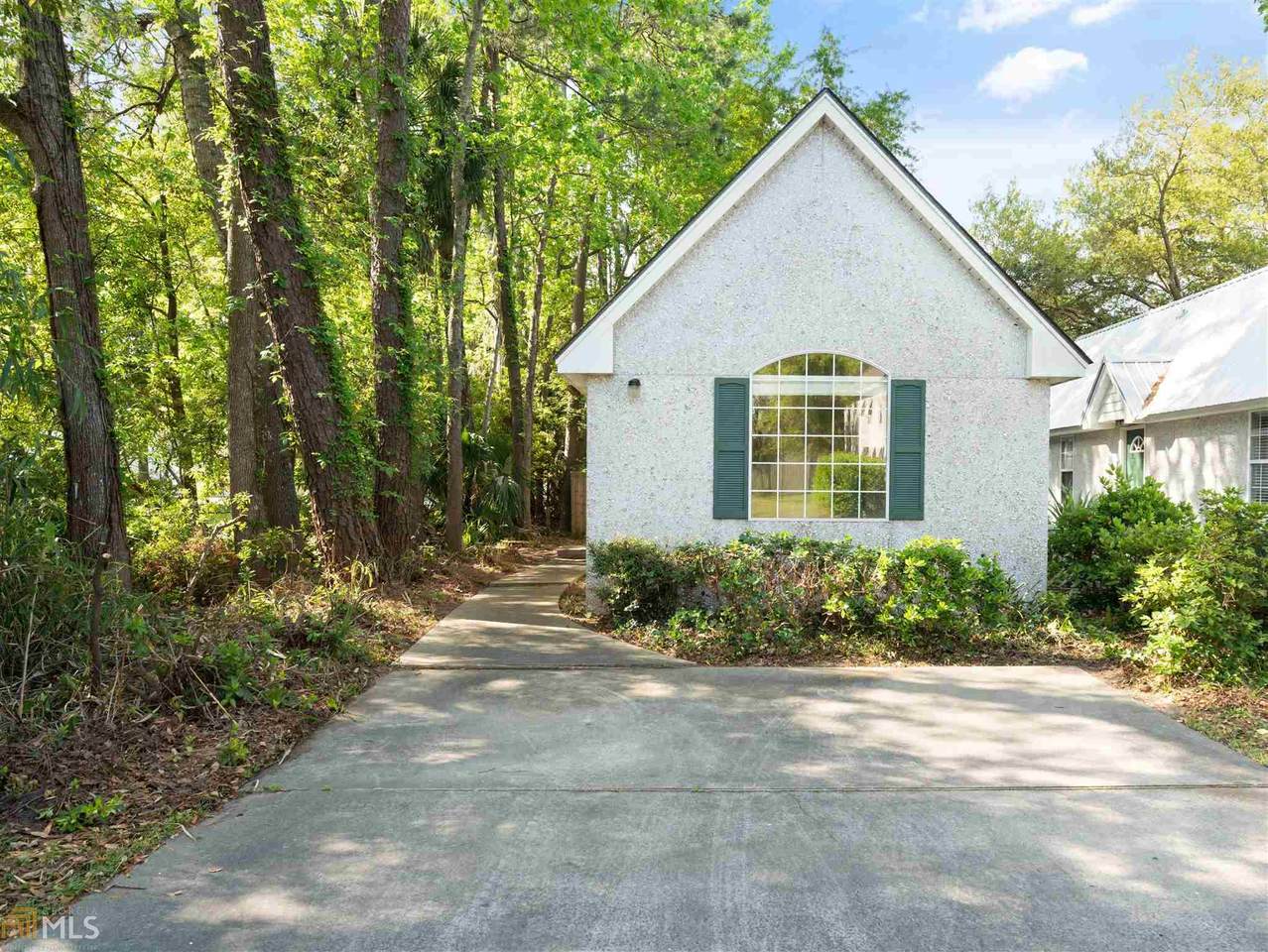 105 Palmetto - Photo 1