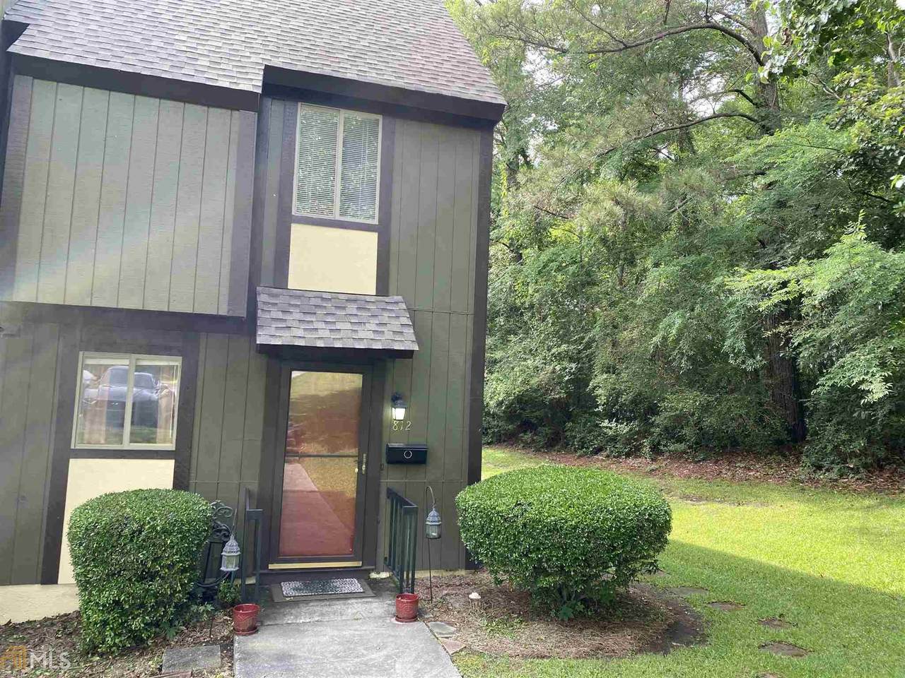 812 Willow Creek Dr - Photo 1