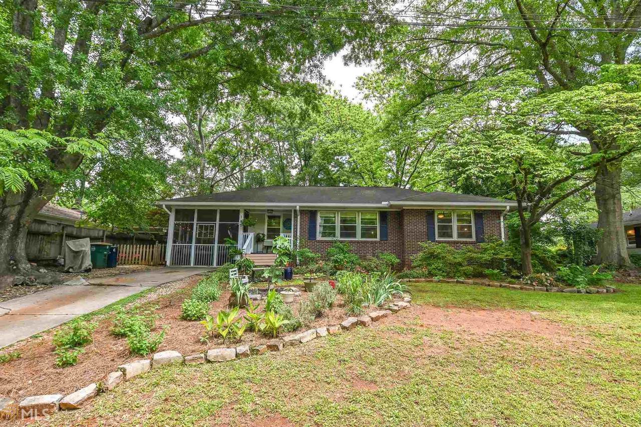 145 Mathews Ave - Photo 1