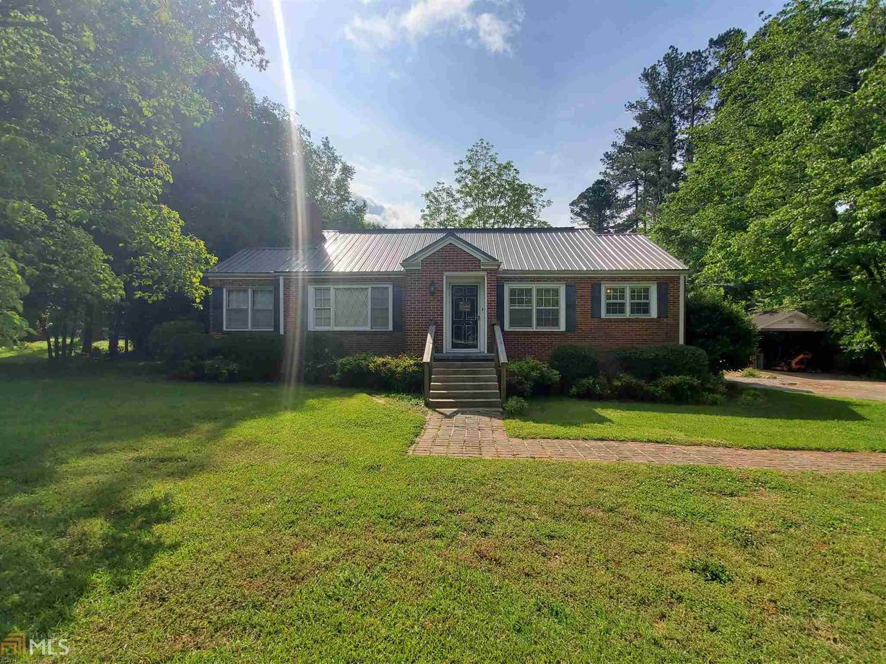 445 Scott St - Photo 1