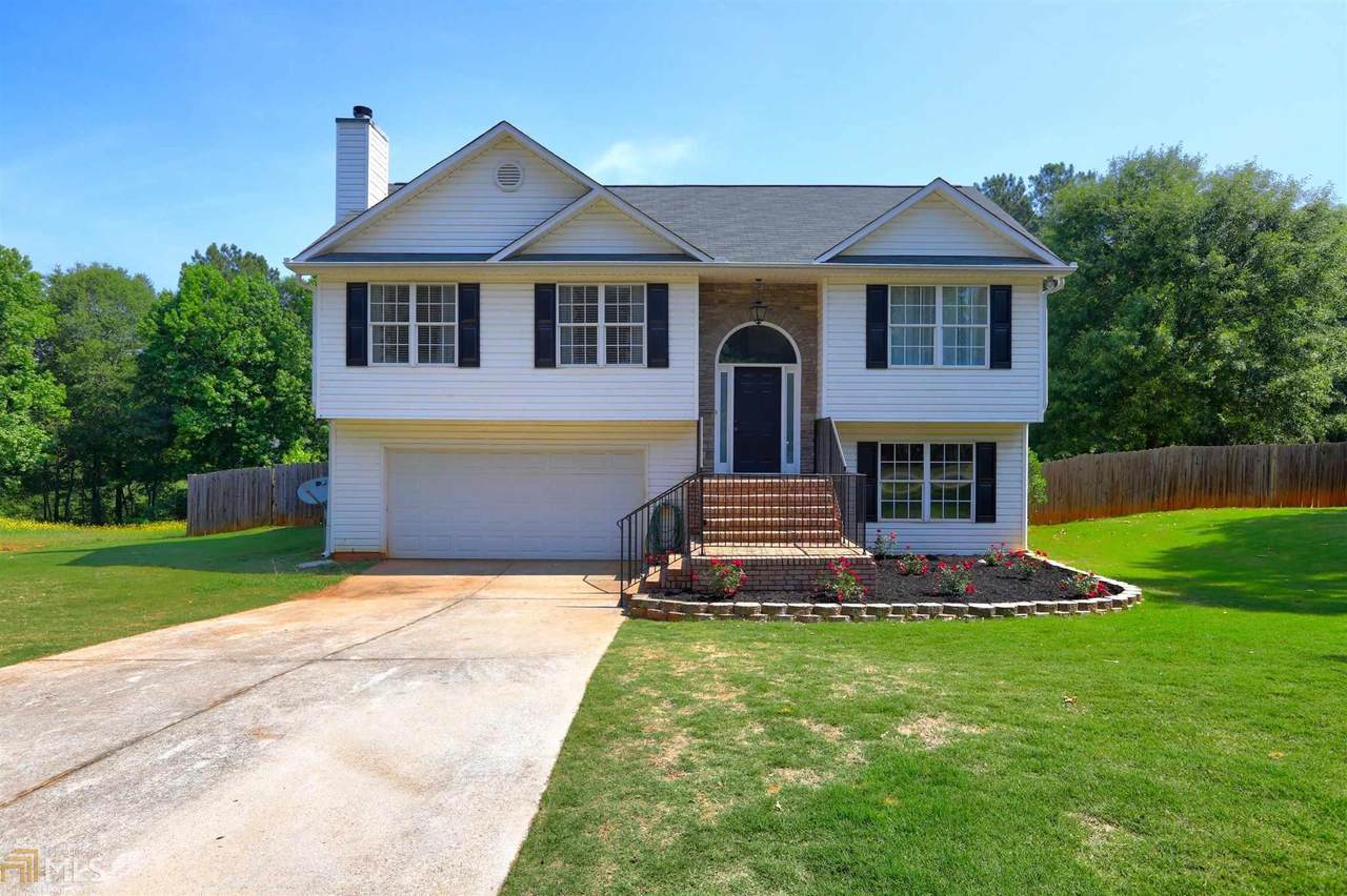 1403 Raymonds Rd - Photo 1