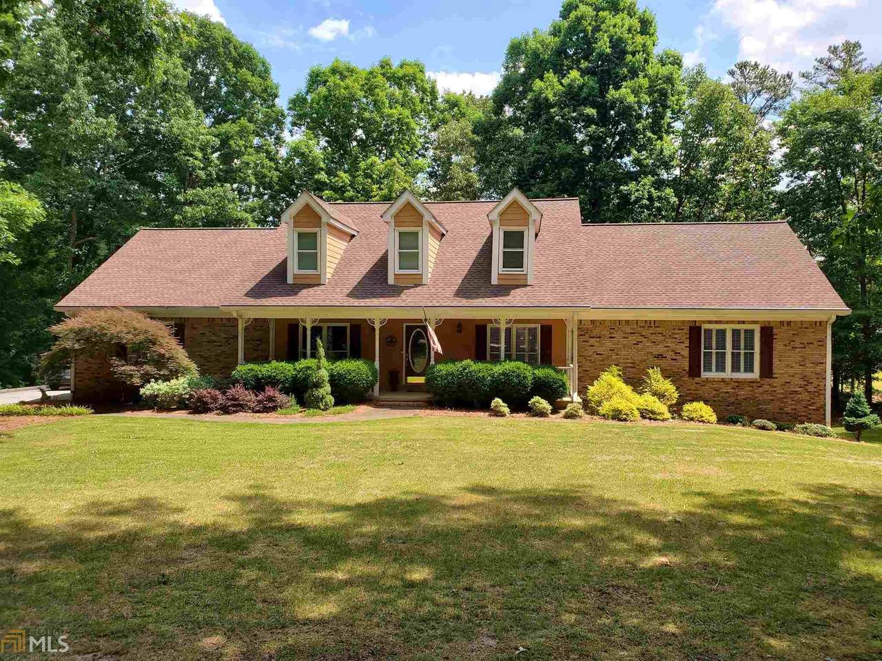 260 Allie Dr - Photo 1