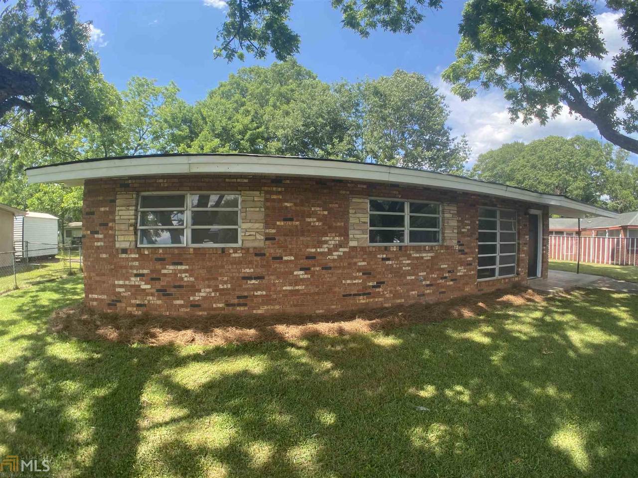 2503 Broadmoor Dr - Photo 1