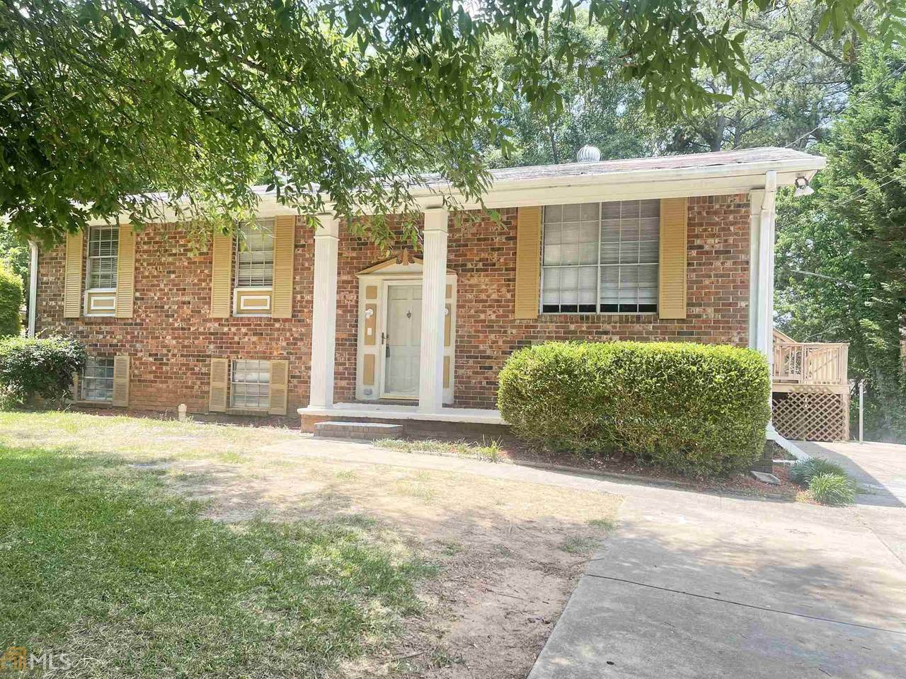 6035 Ledgewood Dr - Photo 1