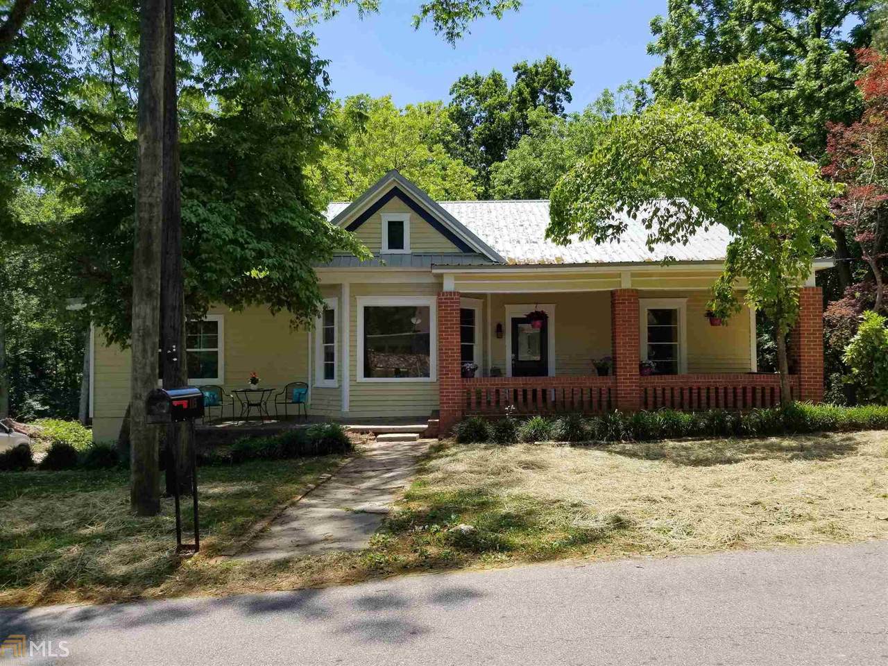 115 East Mill St - Photo 1