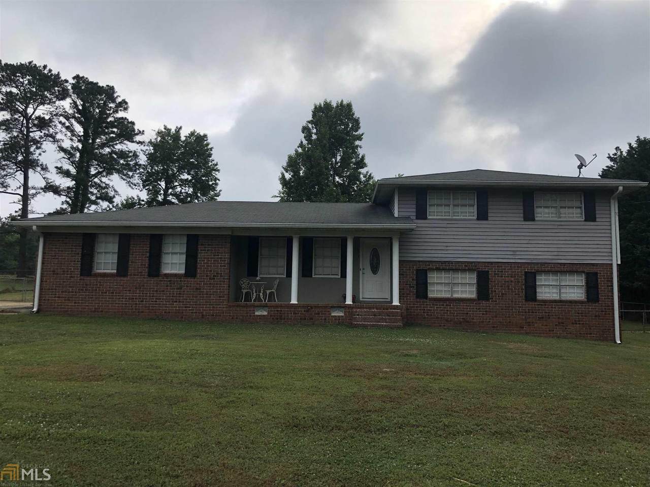823 Mayes Bridge Rd - Photo 1