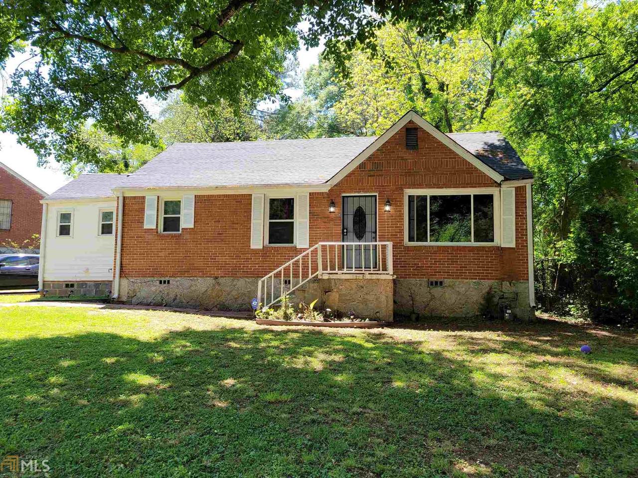 1923 Willa Dr - Photo 1