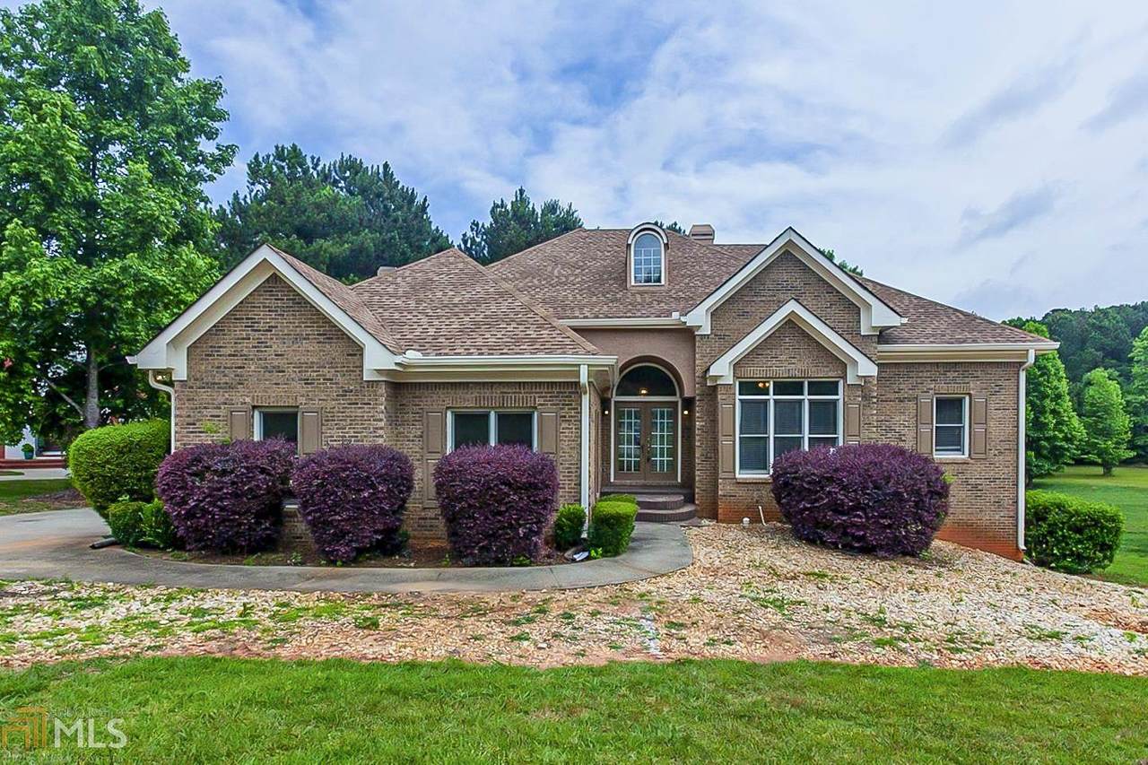 140 Castlewood - Photo 1