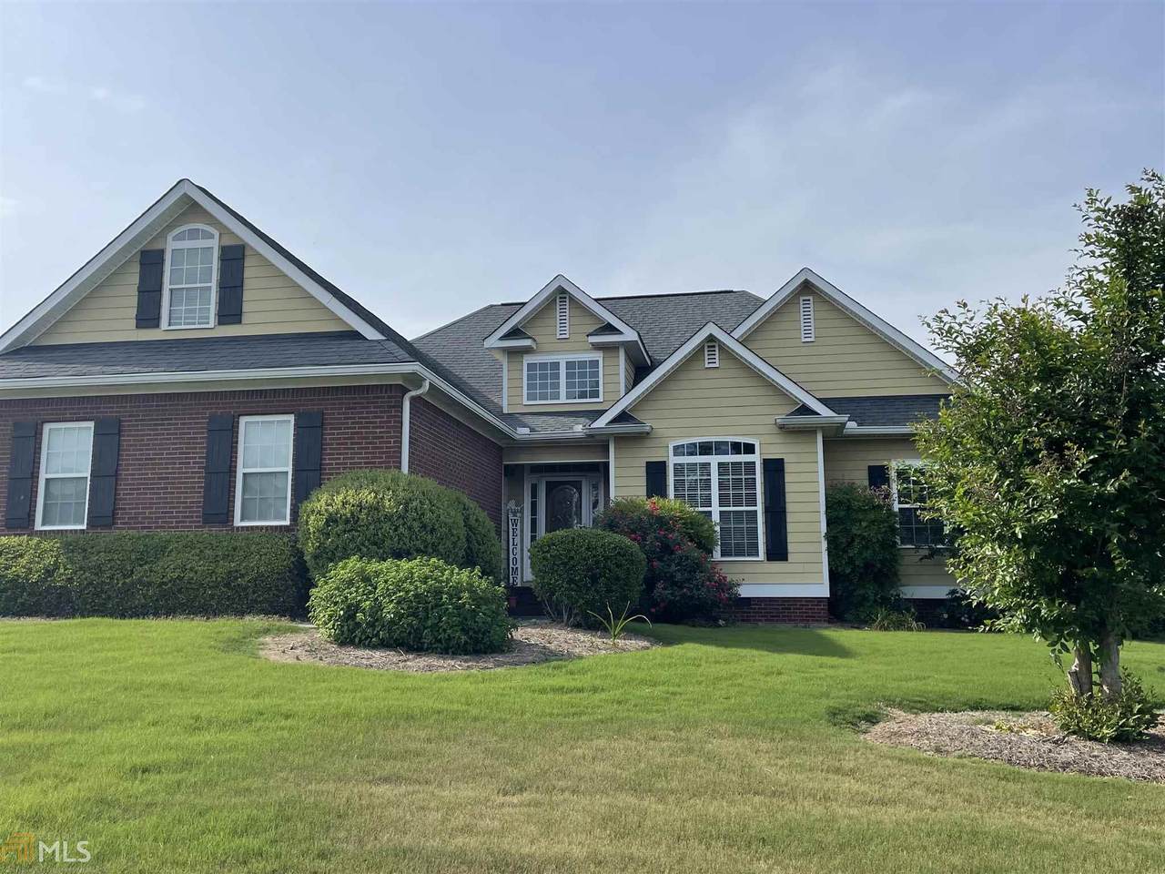 22 Walking Horse Dr - Photo 1