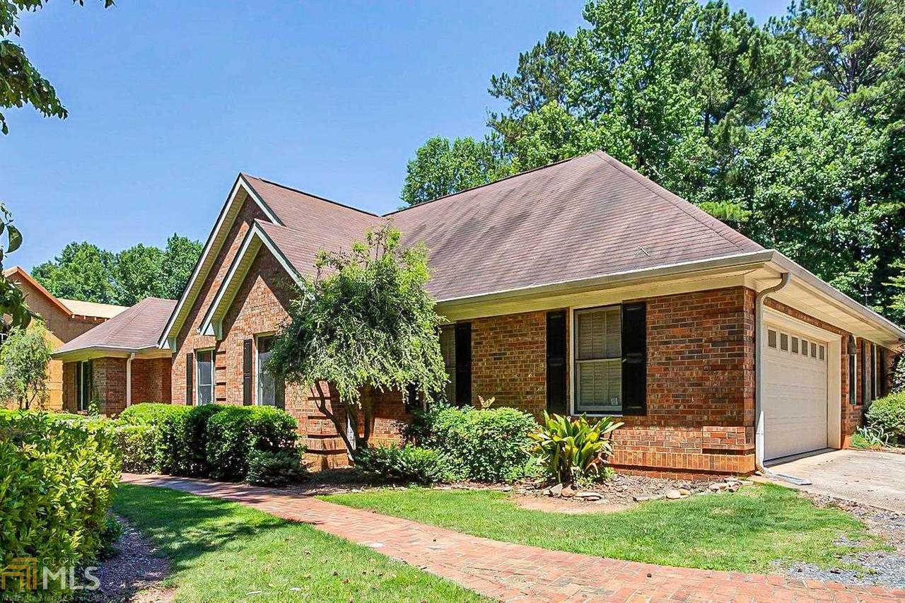 480 White Oak - Photo 1