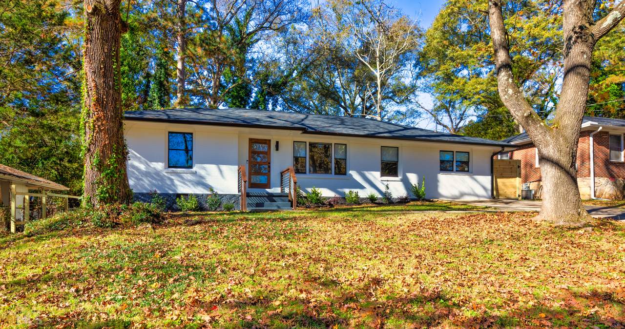2047 Seavey Drive - Photo 1