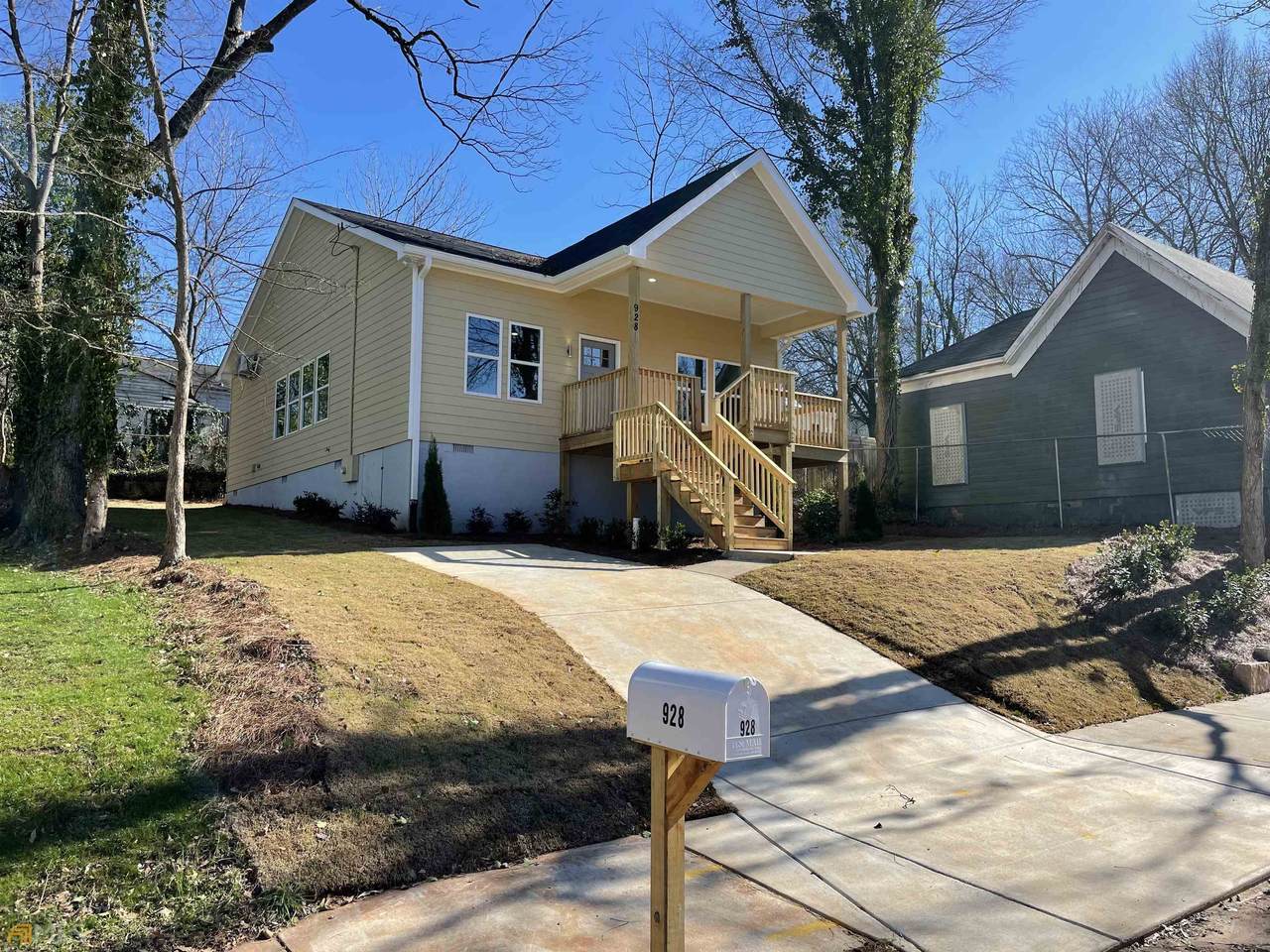928 Smith Street - Photo 1