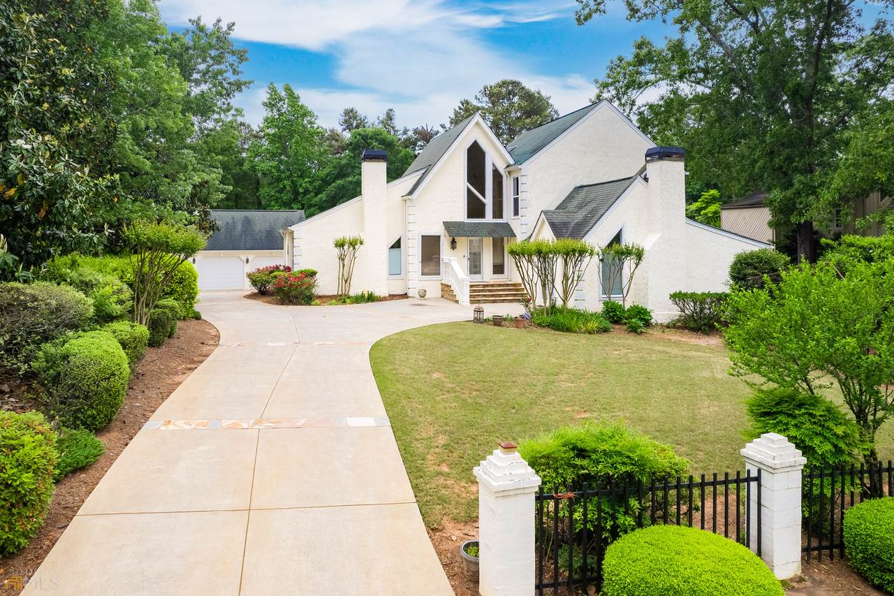 2774 Whitehurst Drive - Photo 1