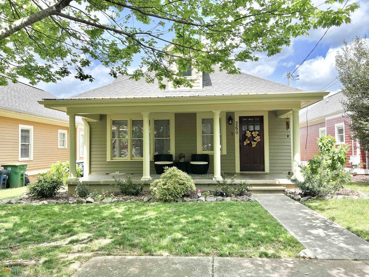 260 New Avenue - Photo 1