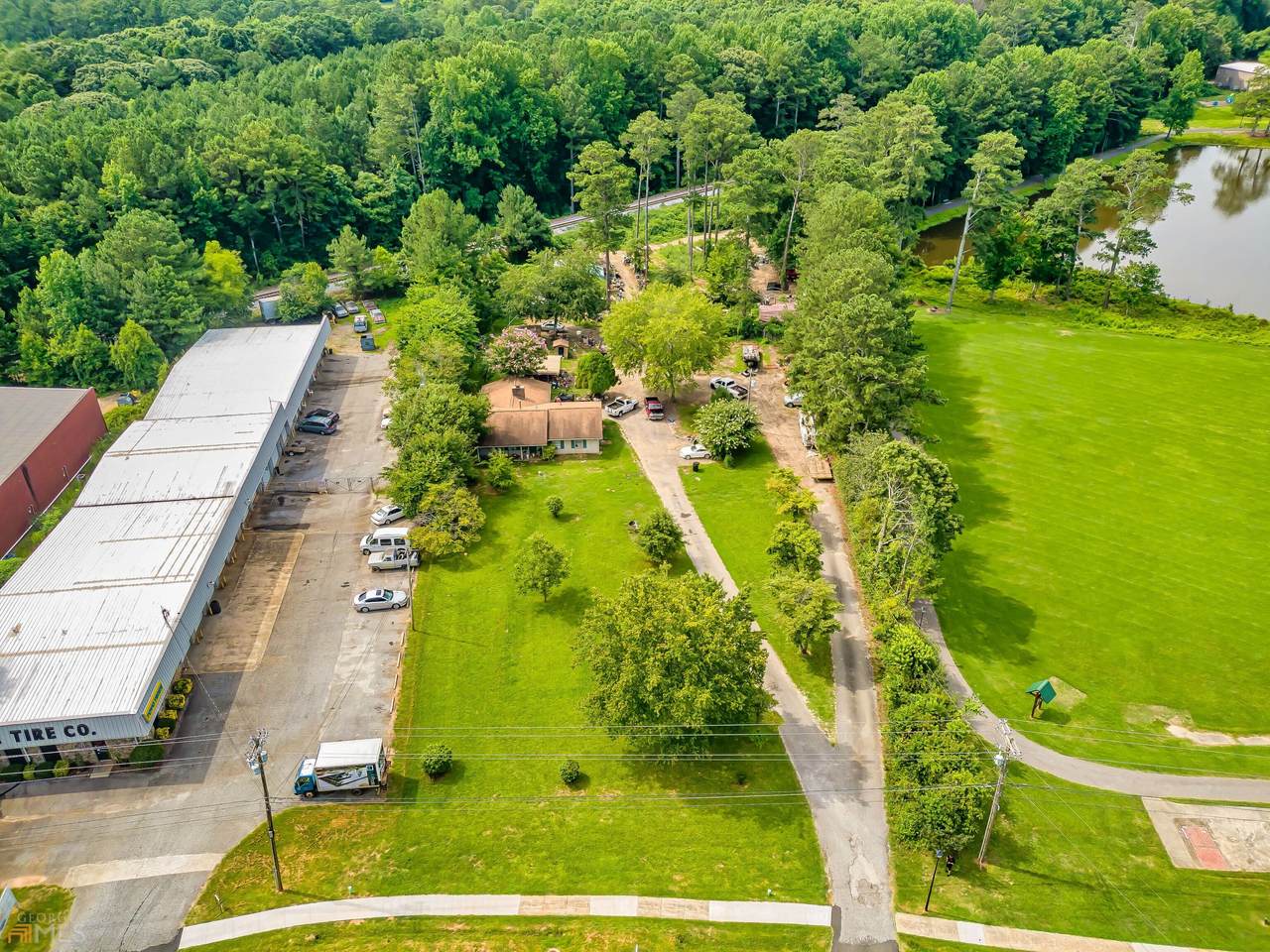 969 Senoia Road - Photo 1