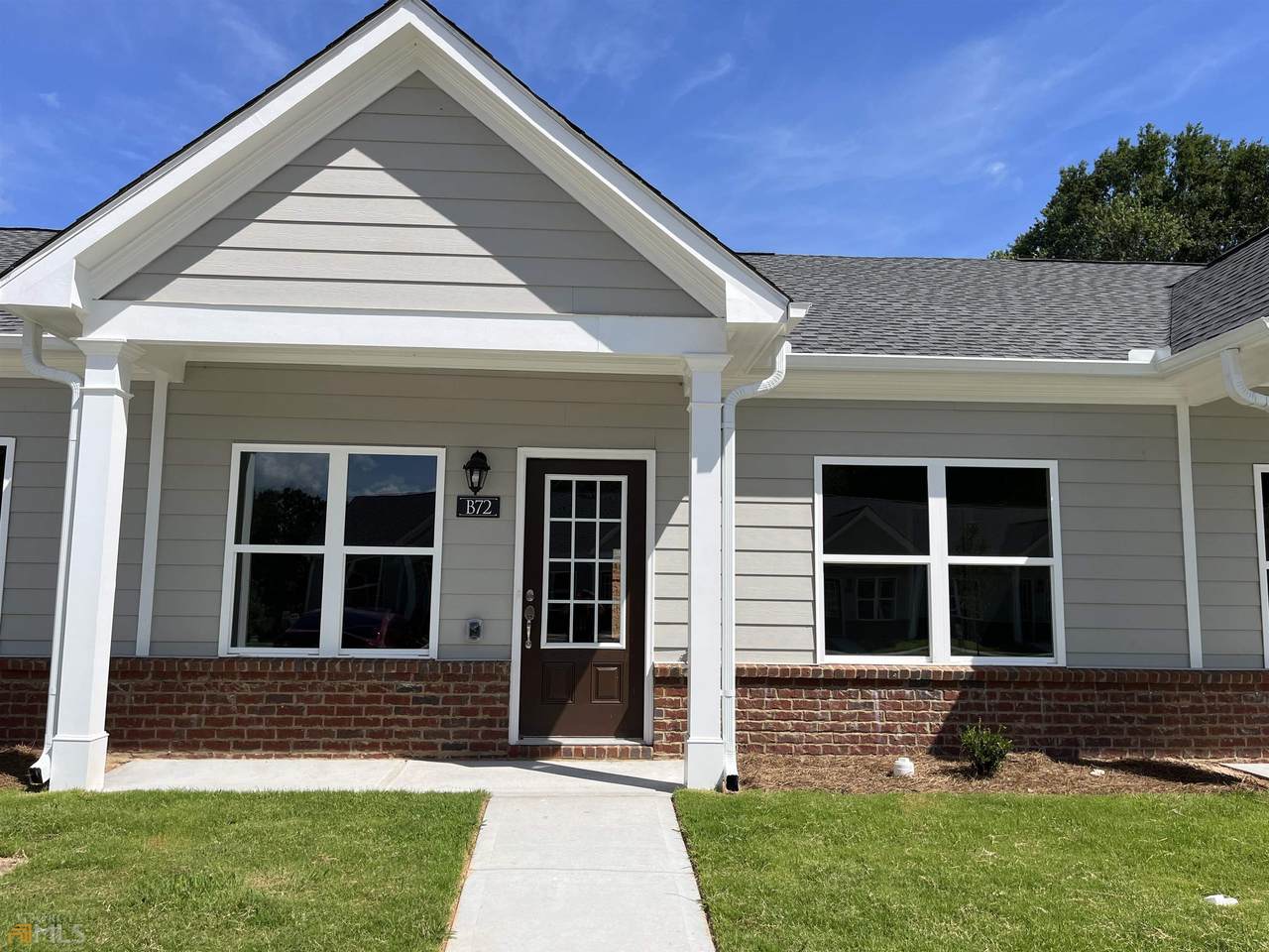 602 Parkview Court - Photo 1