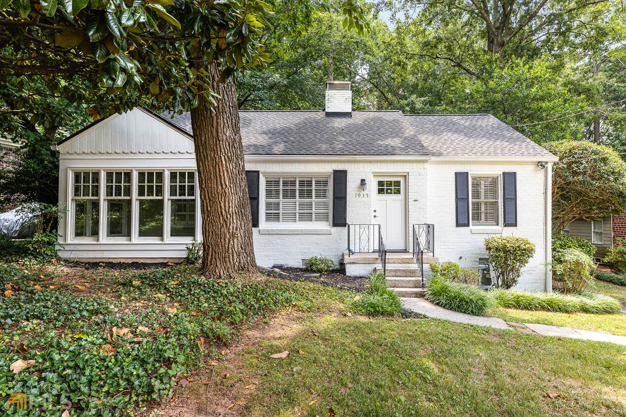 1935 Westminster Way - Photo 1