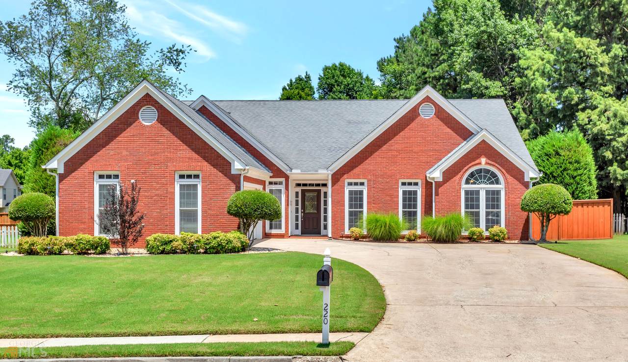 220 Chandler Court - Photo 1