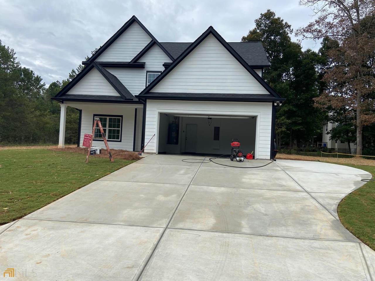 646 Sawdust Trail - Photo 1