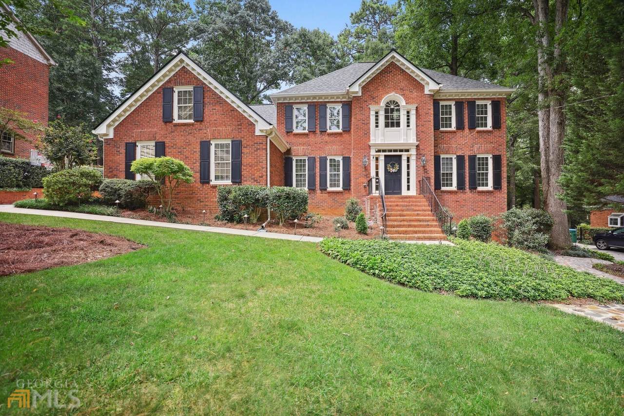 3649 Wentworth Lane - Photo 1