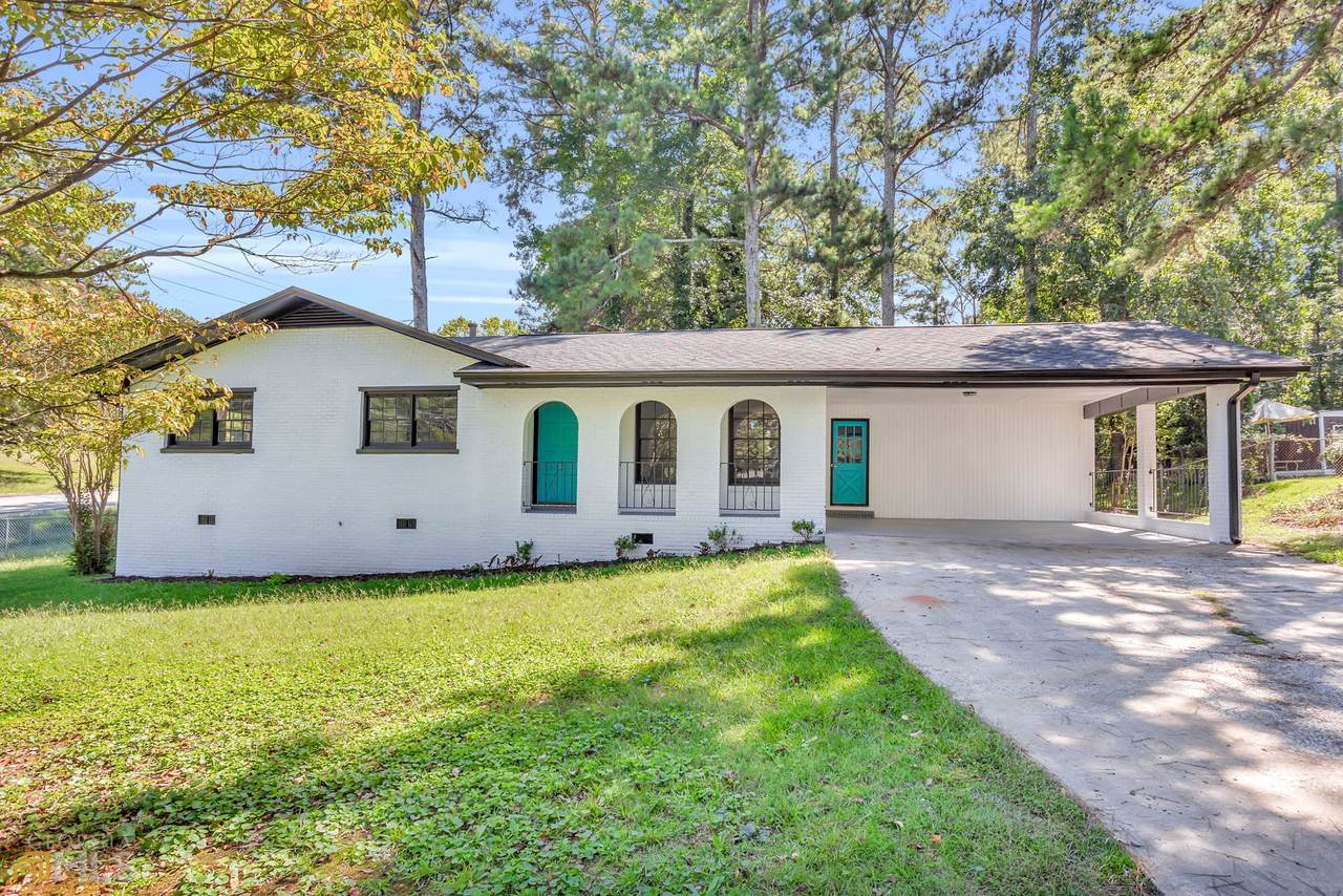 6413 Thornhedge Drive - Photo 1