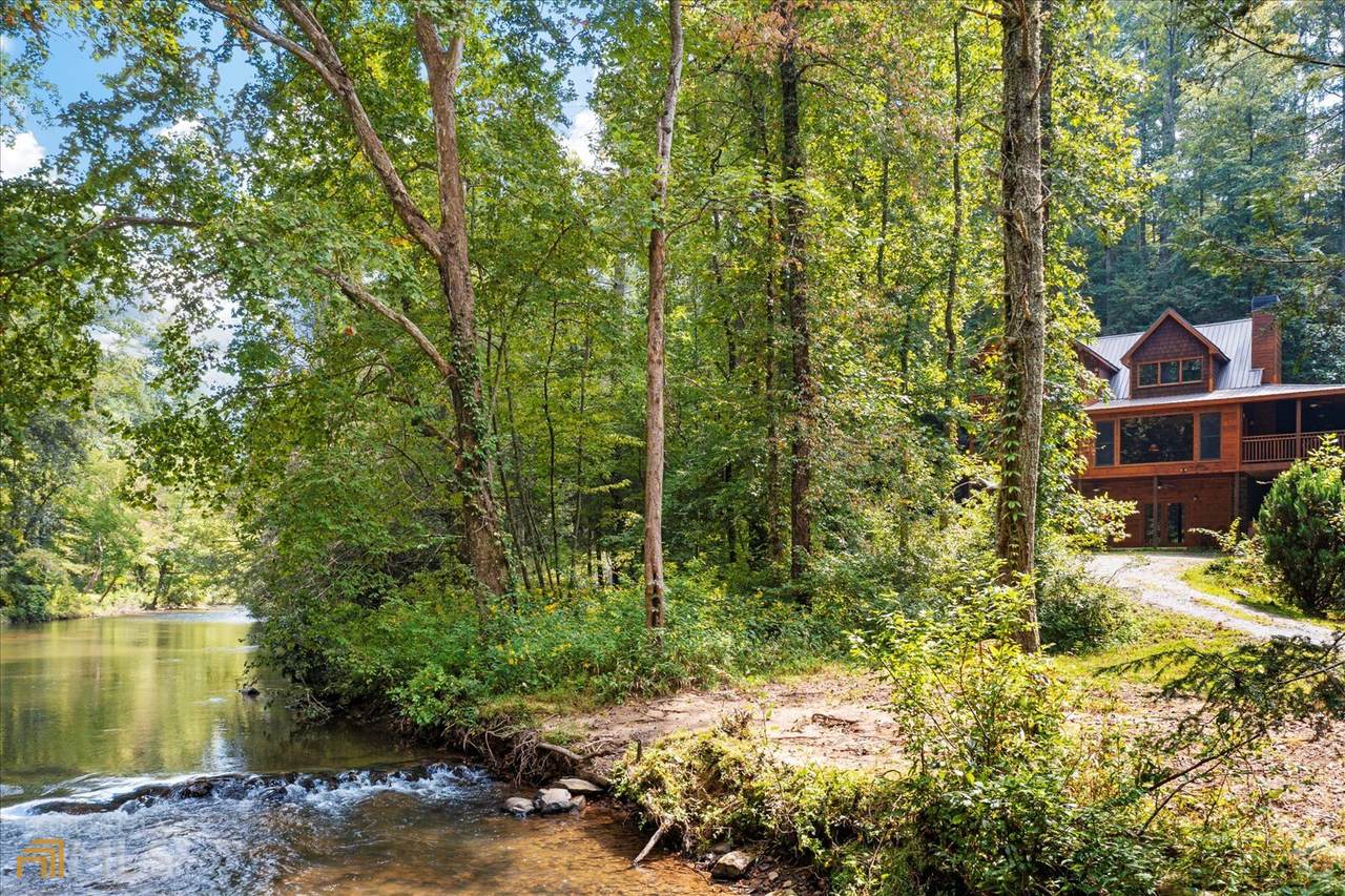 614 Falcon Trail - Photo 1