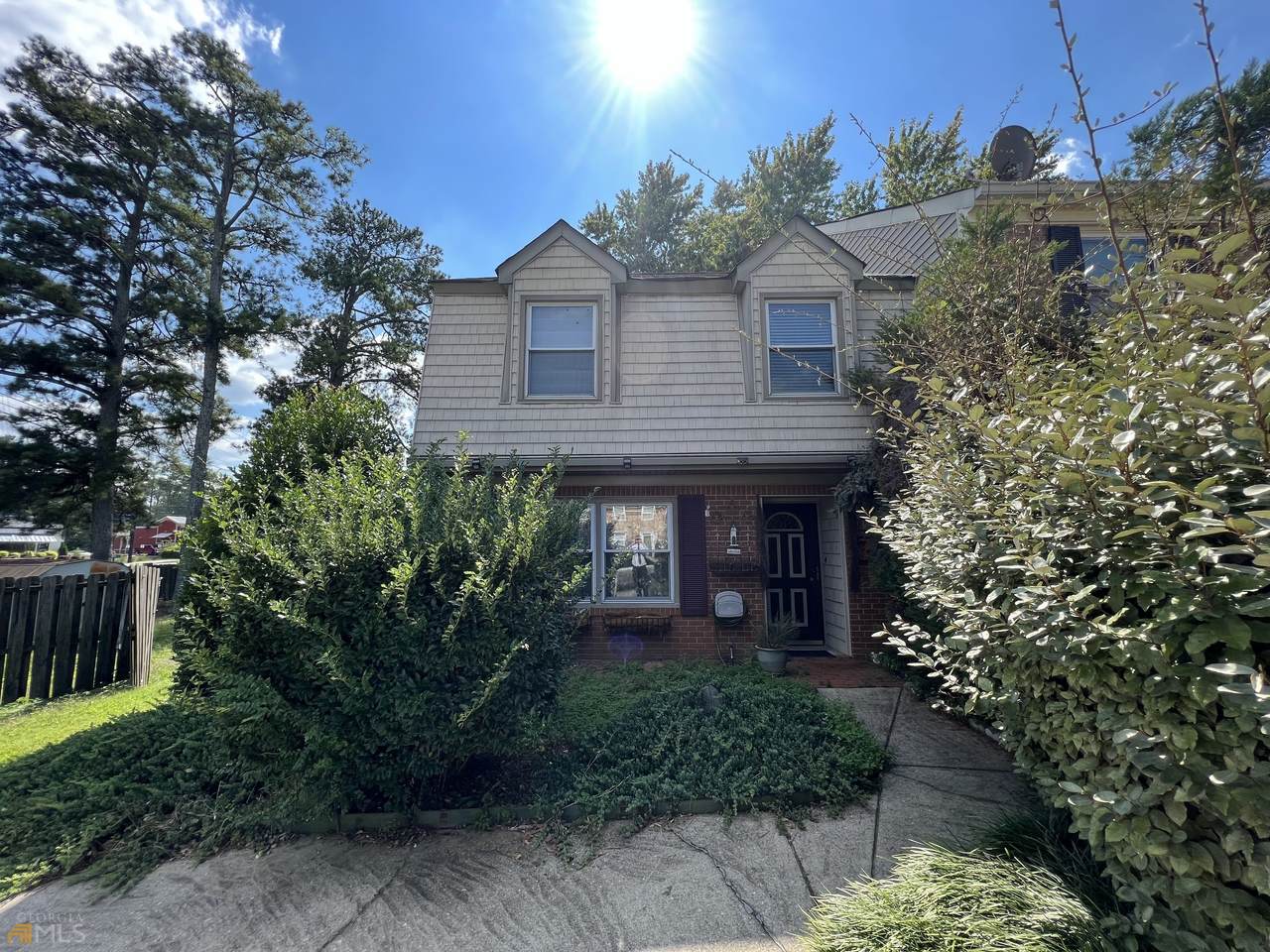 851 Baltimore Place - Photo 1