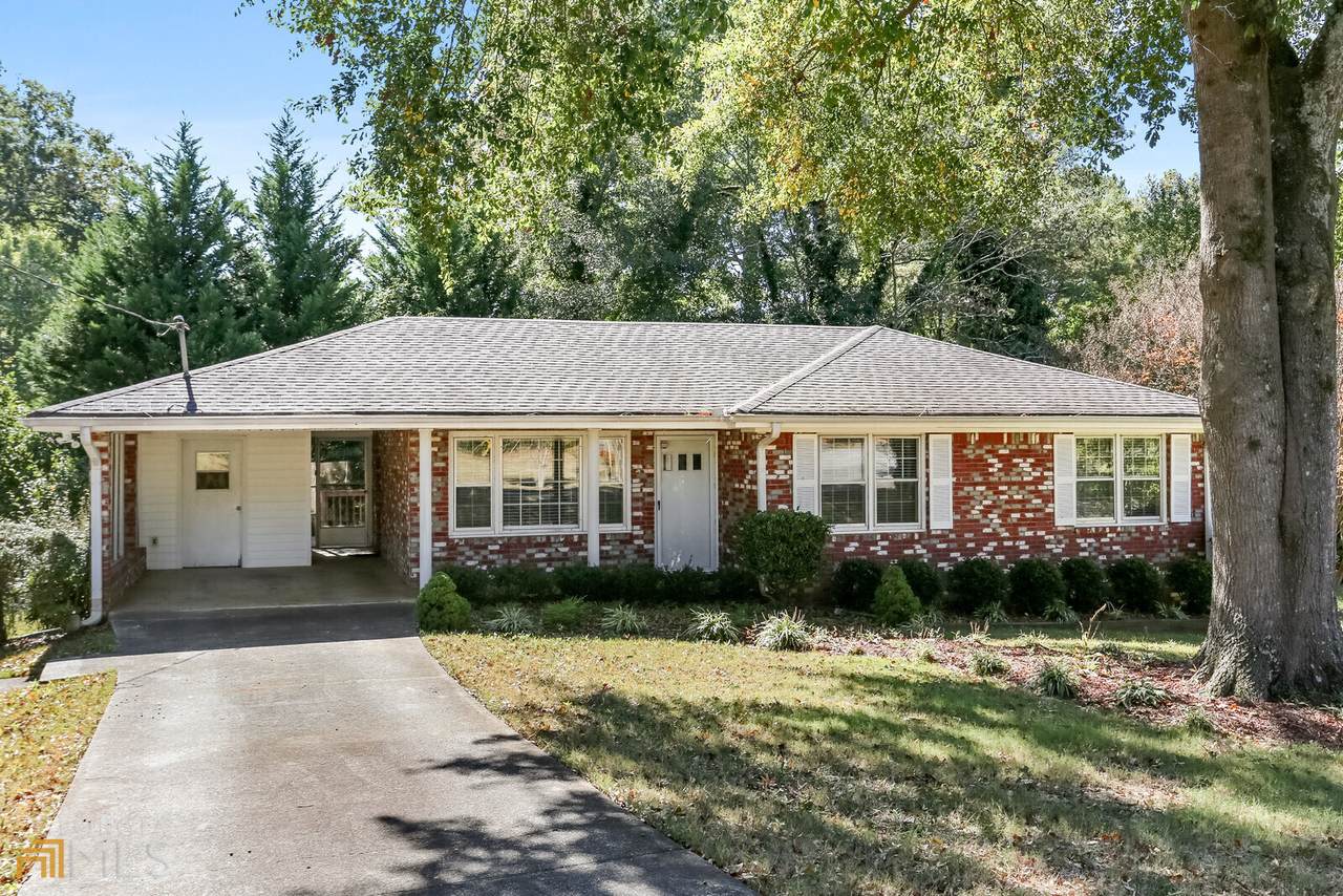 160 Lisa Drive - Photo 1