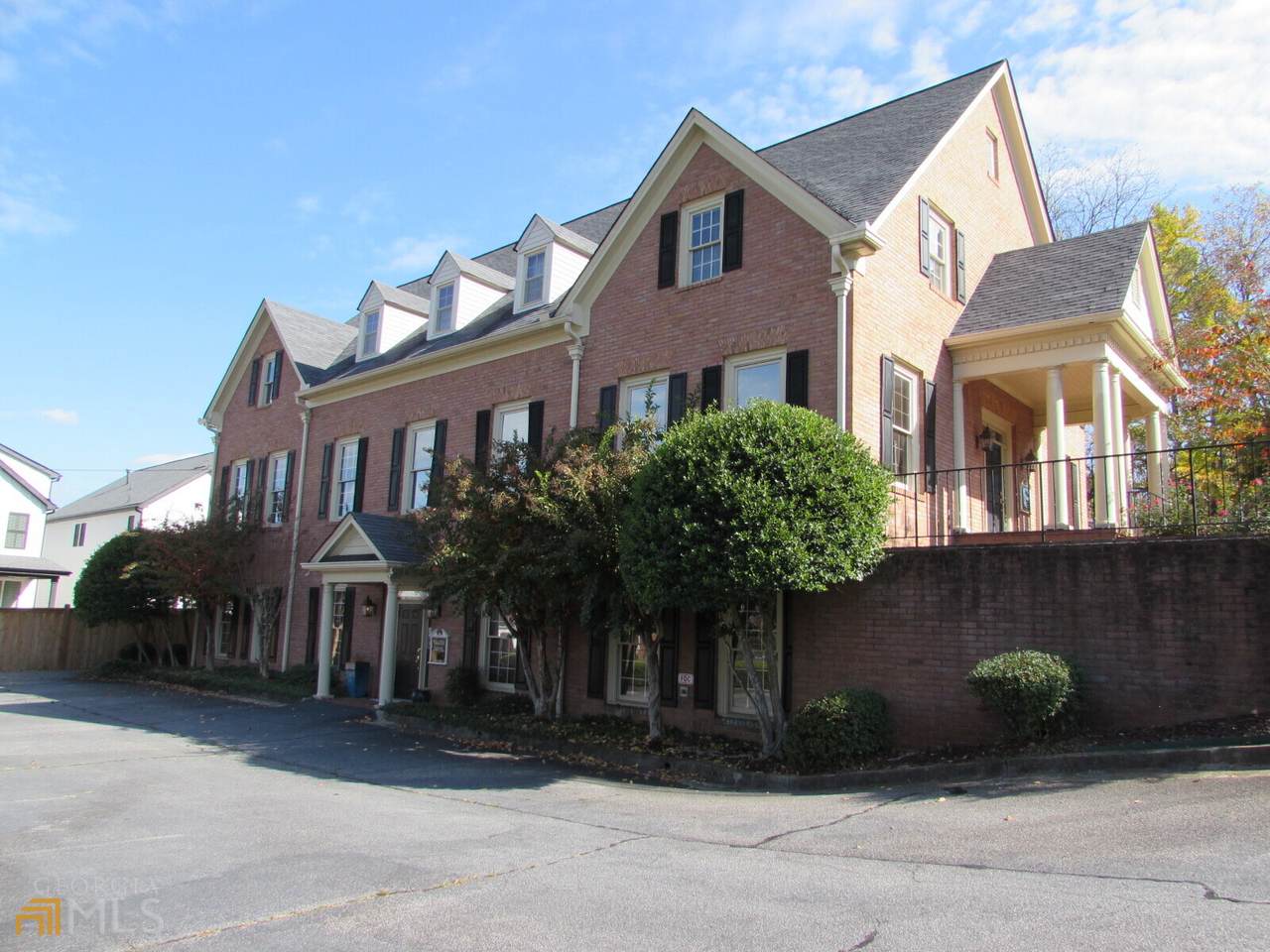 305 Lawrence Street - Photo 1