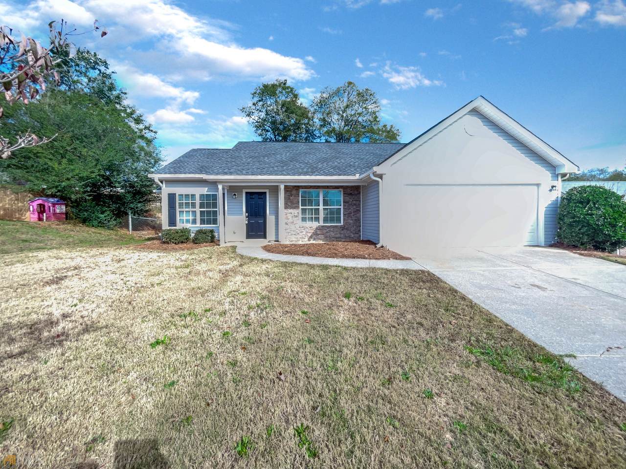 330 Shenandoah Circle - Photo 1