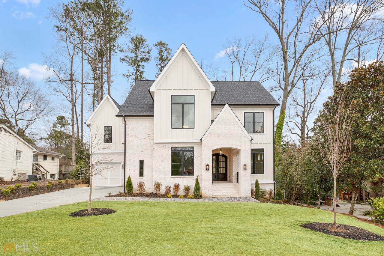 1610 Fearn Circle - Photo 1