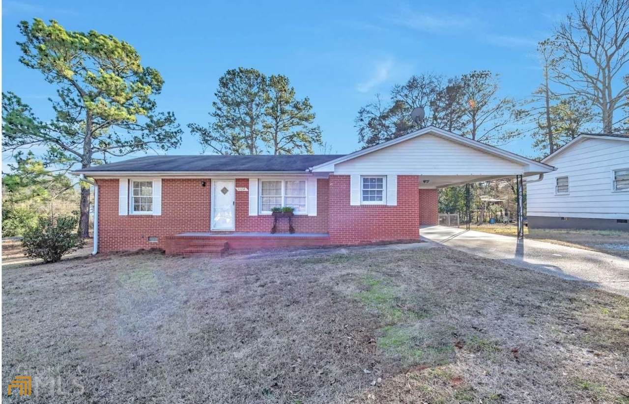 1104 Parkview Drive - Photo 1