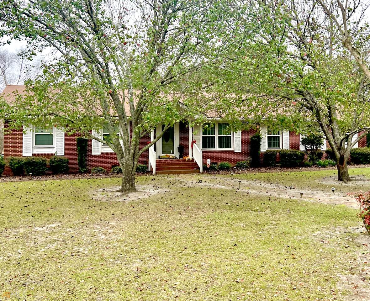 380 Clements - Photo 1