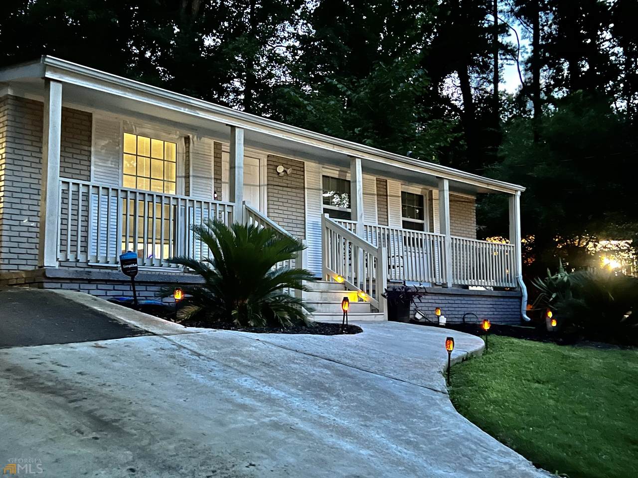 112 Glenrose Circle - Photo 1