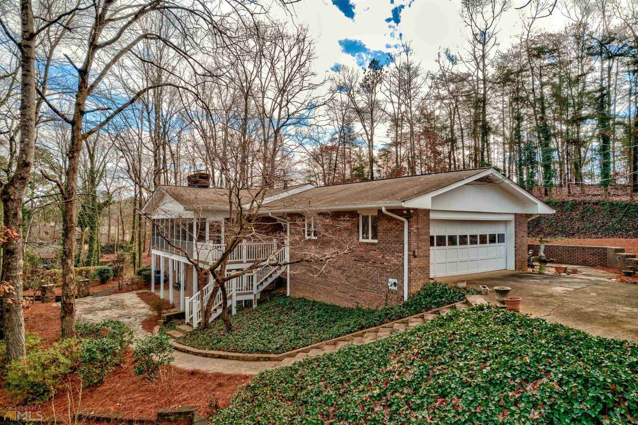 202 Chalet Circle - Photo 1