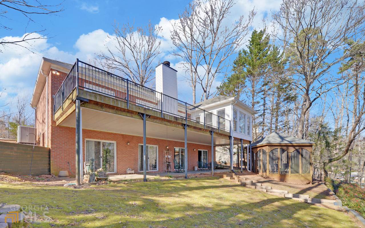 131 Sunrise Drive - Photo 1
