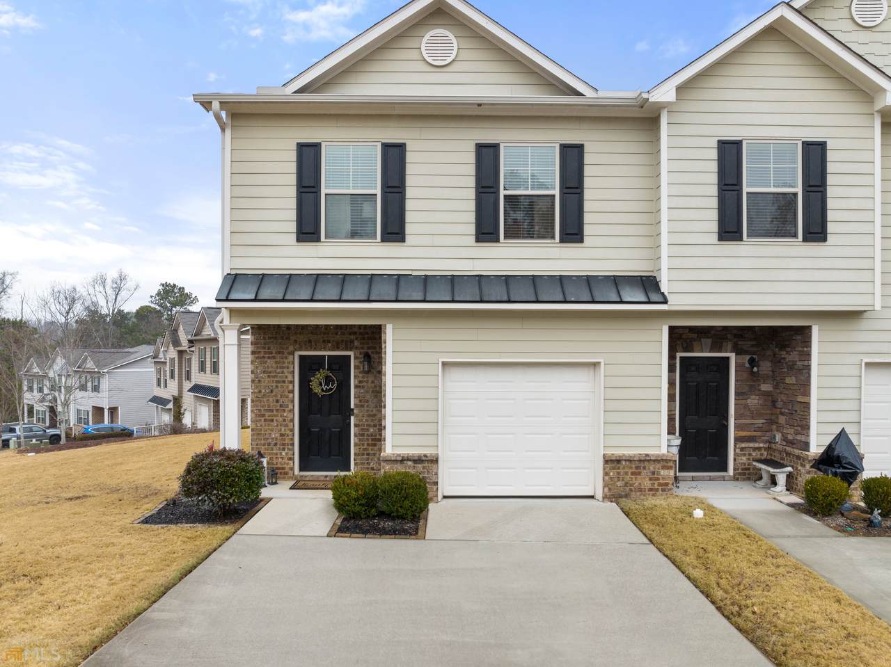 5405 Sycamore Court - Photo 1