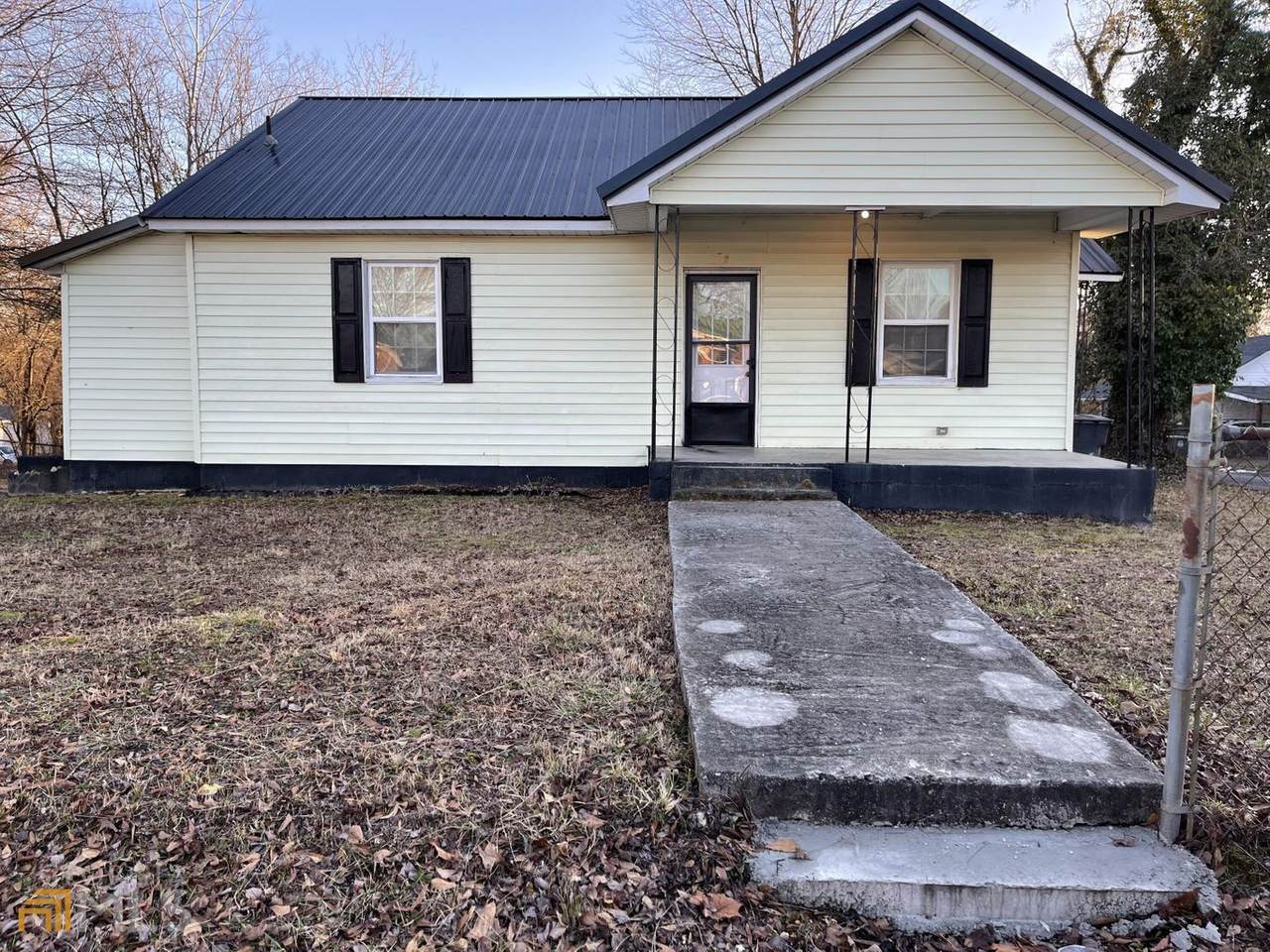 301 Cedar Street - Photo 1