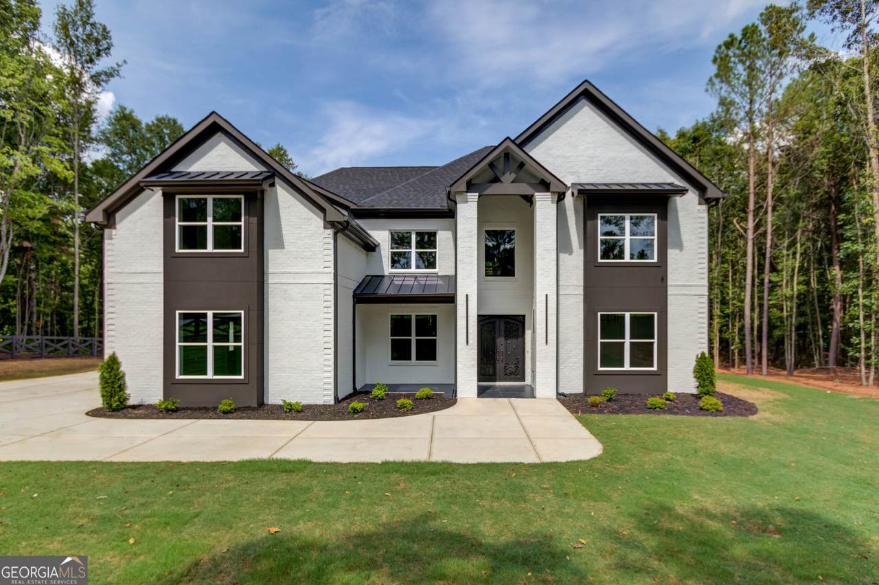 1572 Harbins Road - Photo 1