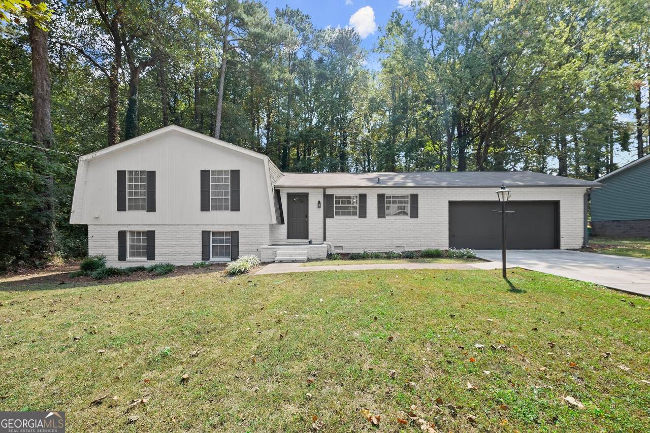 2444 Regal Court - Photo 1