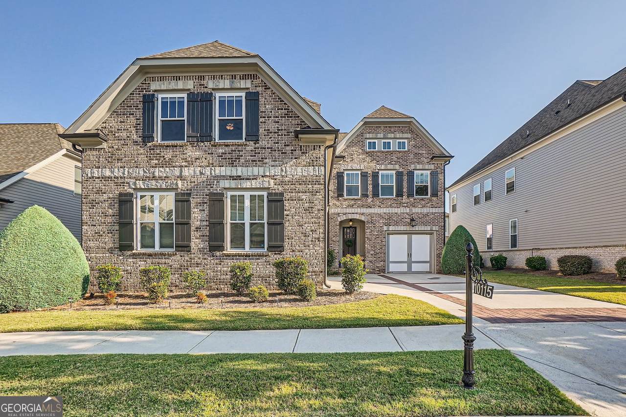 10115 Grandview Square - Photo 1